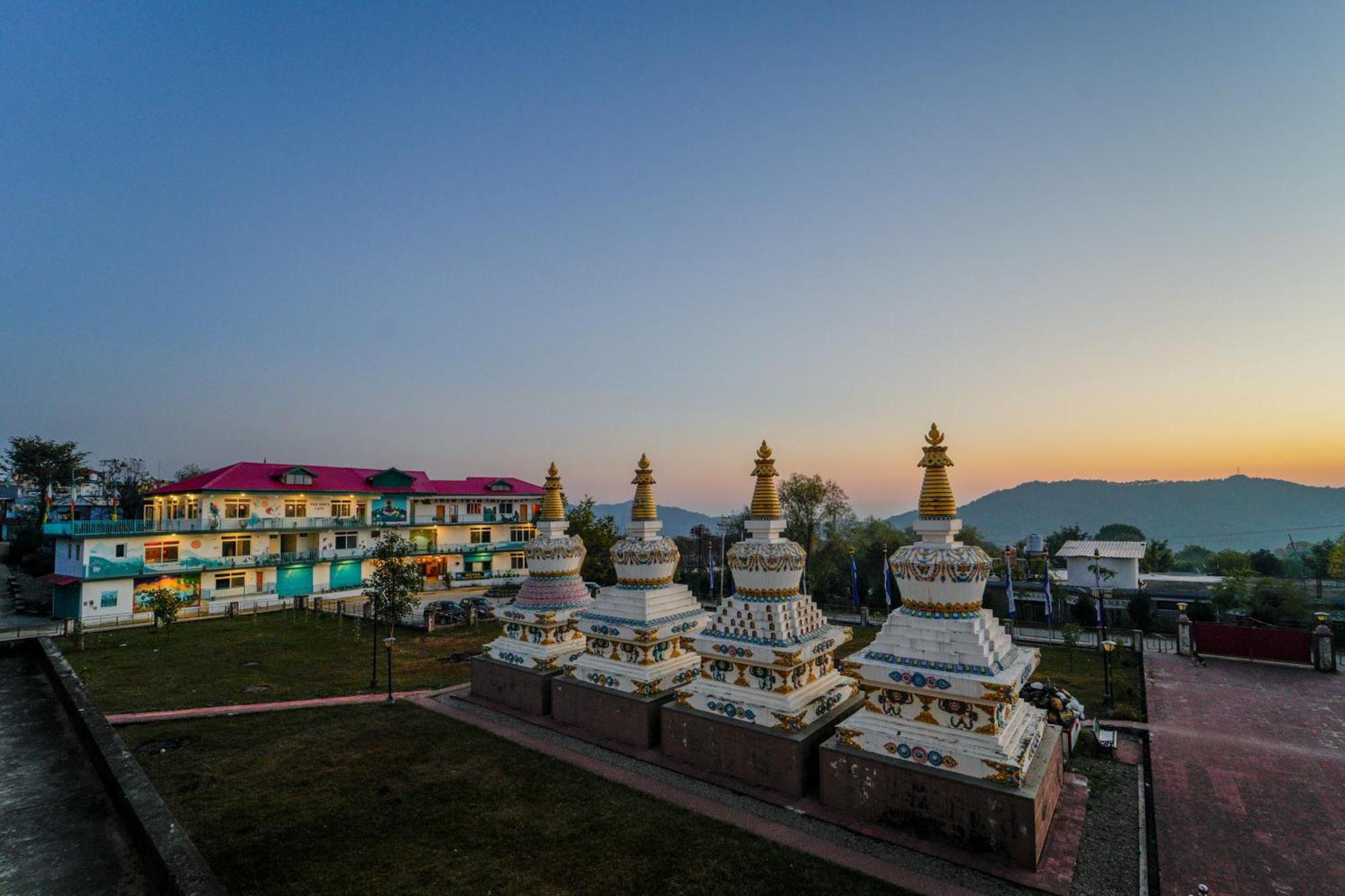 Отель Chokling Arthouse - The Treasure Of Himalayas Бир Экстерьер фото