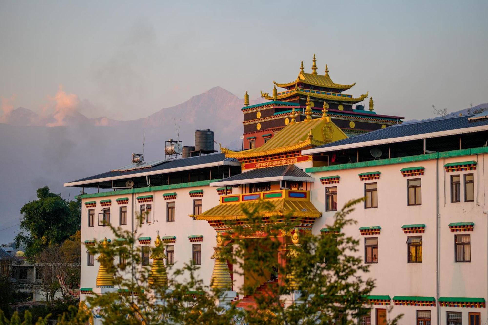 Отель Chokling Arthouse - The Treasure Of Himalayas Бир Экстерьер фото