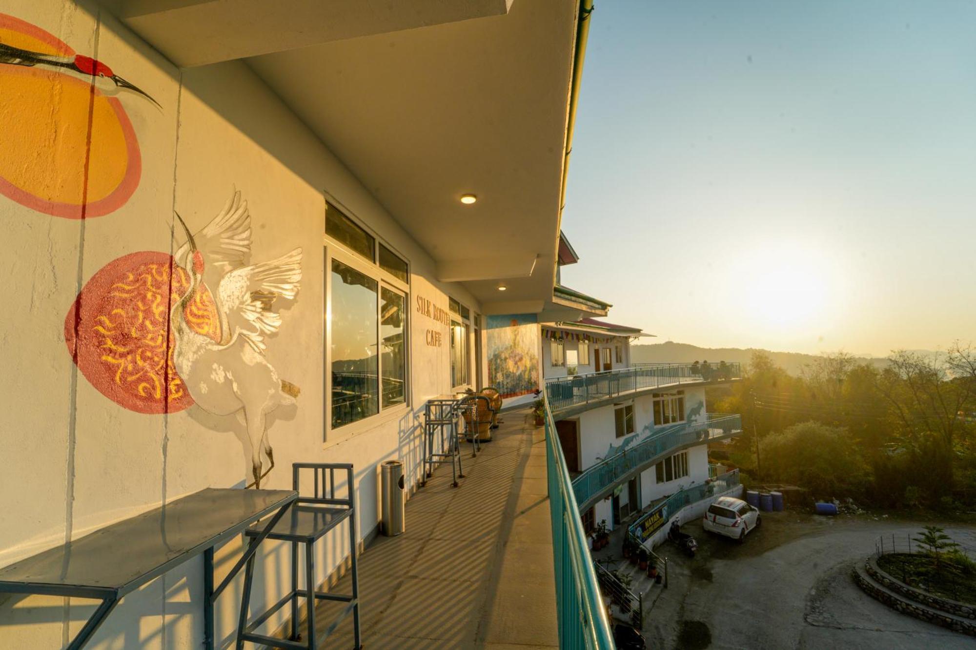 Отель Chokling Arthouse - The Treasure Of Himalayas Бир Экстерьер фото