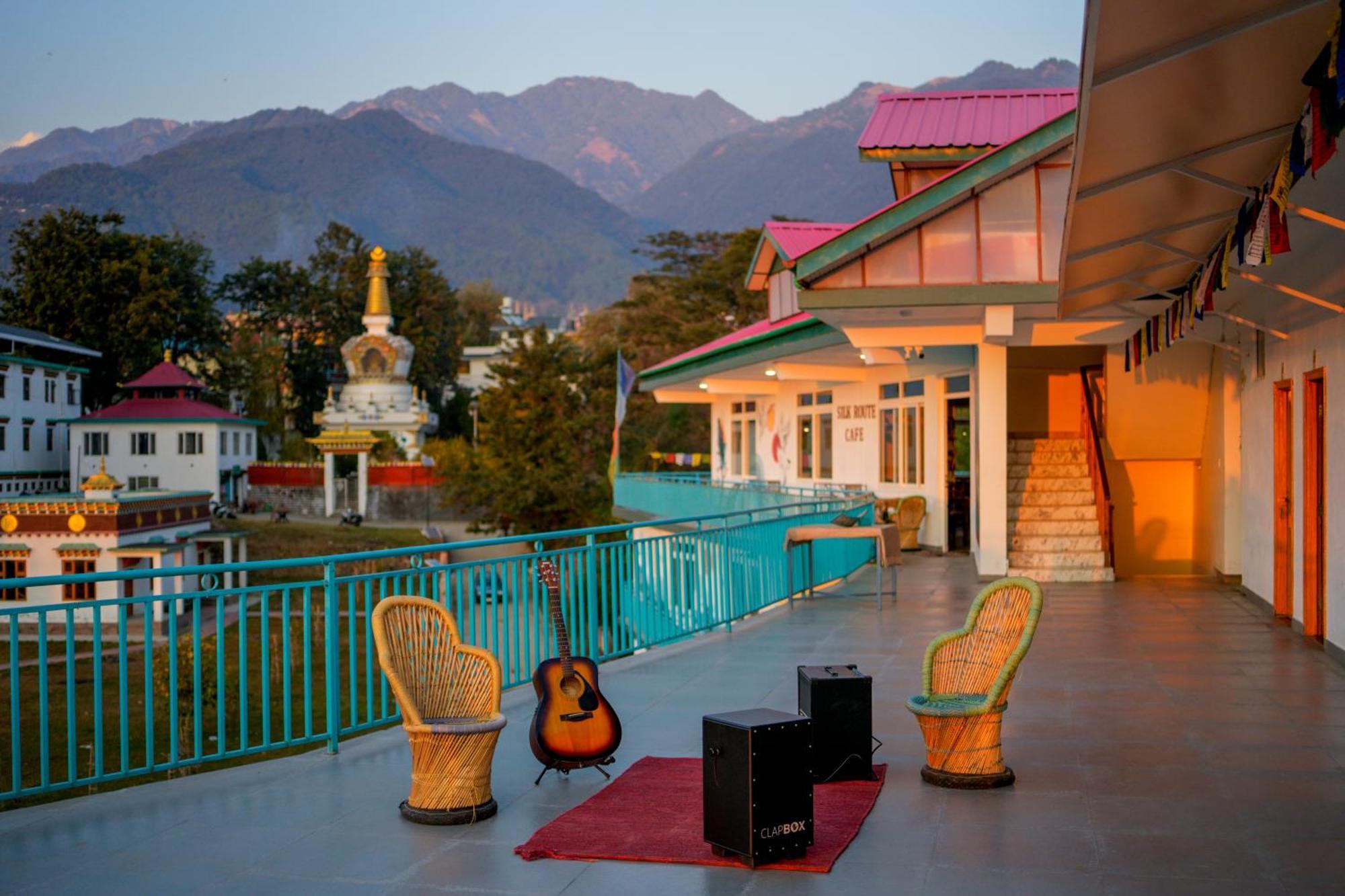 Отель Chokling Arthouse - The Treasure Of Himalayas Бир Экстерьер фото